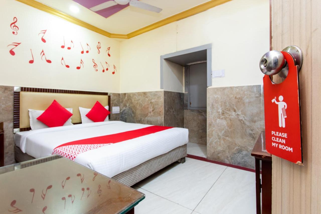 Oyo 24196 Hotel Shreenath Palace Ujjain Eksteriør bilde