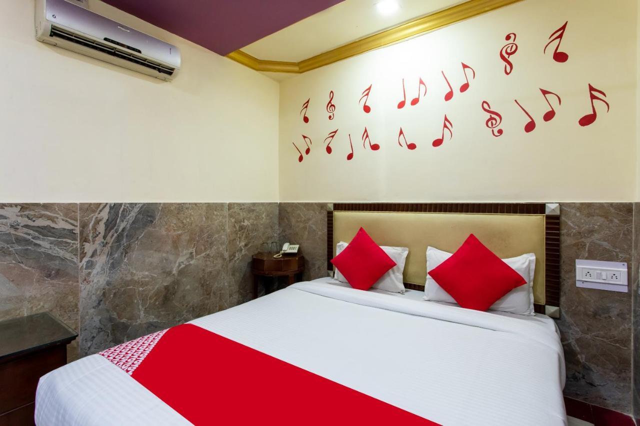 Oyo 24196 Hotel Shreenath Palace Ujjain Eksteriør bilde