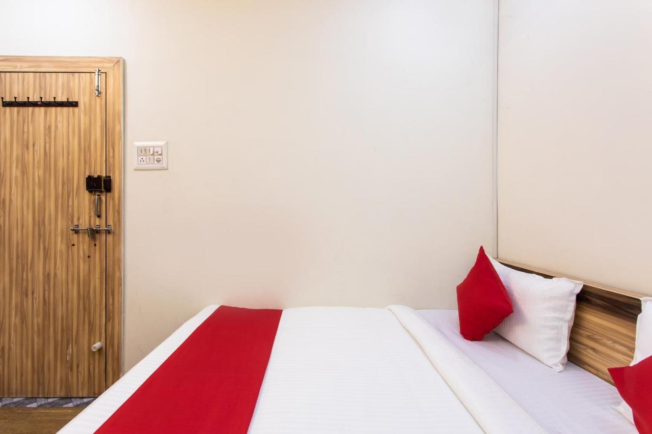 Oyo 24196 Hotel Shreenath Palace Ujjain Eksteriør bilde