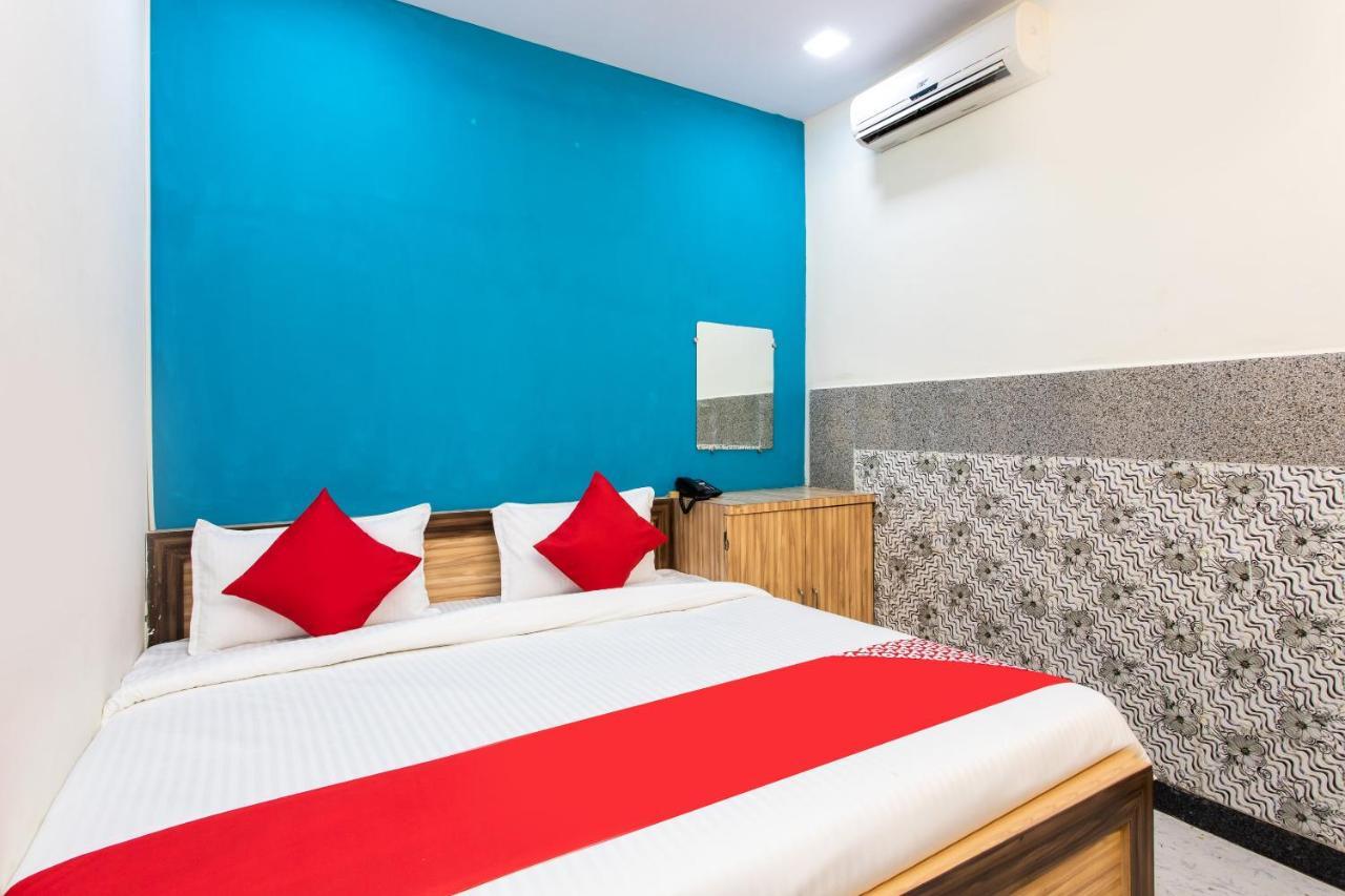 Oyo 24196 Hotel Shreenath Palace Ujjain Eksteriør bilde